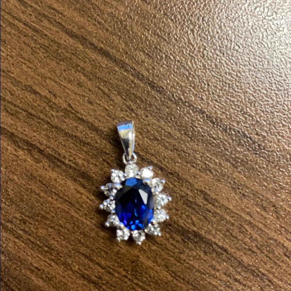 Sapphire pendant